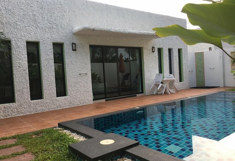 Отель Scenic Pool Villa And Resort Pattaya