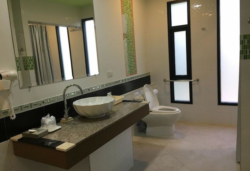 Отель Scenic Pool Villa And Resort Pattaya