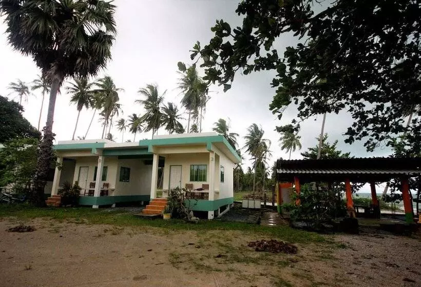 Hotelli Baan Chomlay Resort