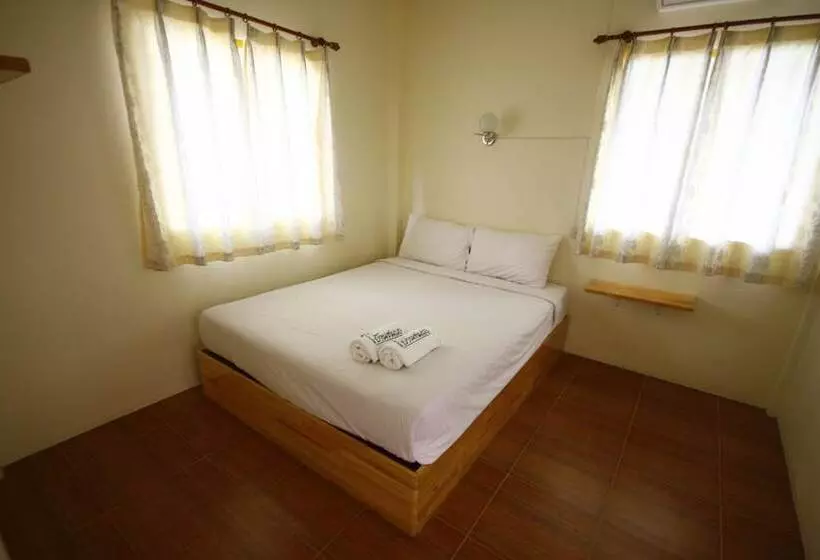 Hotelli Baan Chomlay Resort