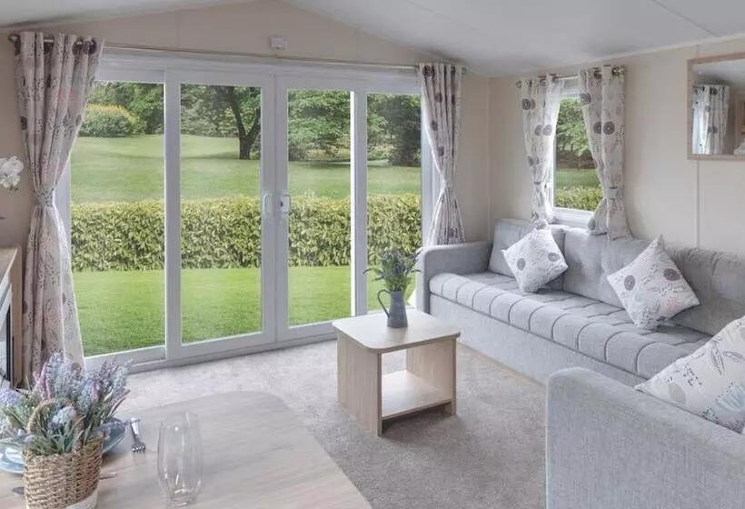 Hotelli Cardigan Bay Holiday Park