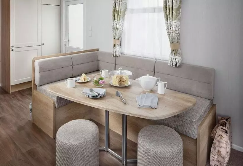 Hotelli Cardigan Bay Holiday Park