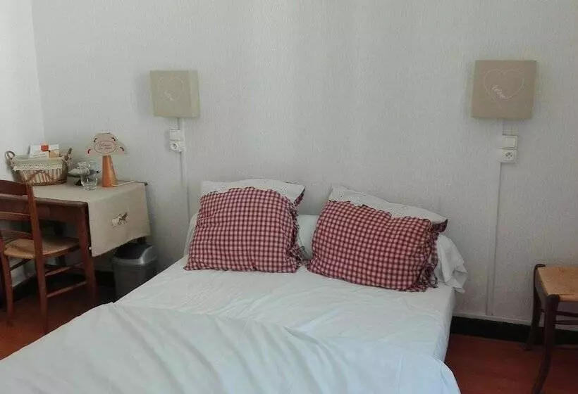 Hotelli Hôtel Le Cm