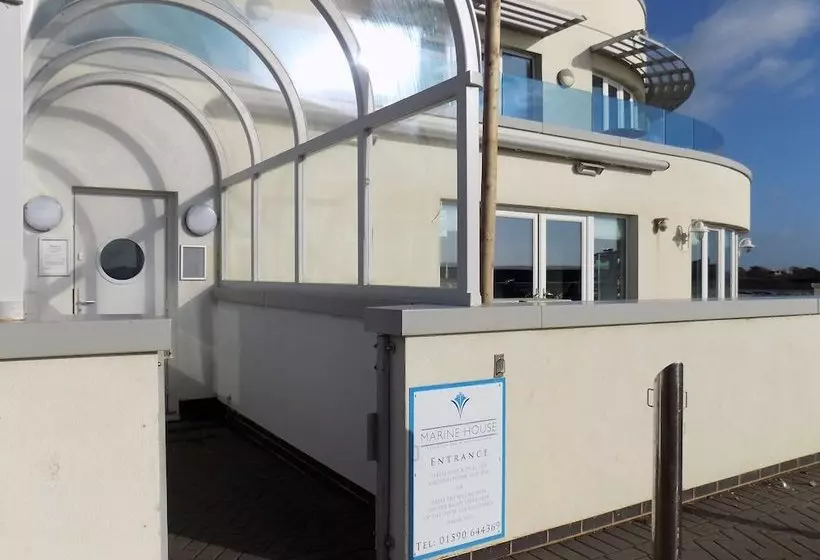 ホテル Marine House