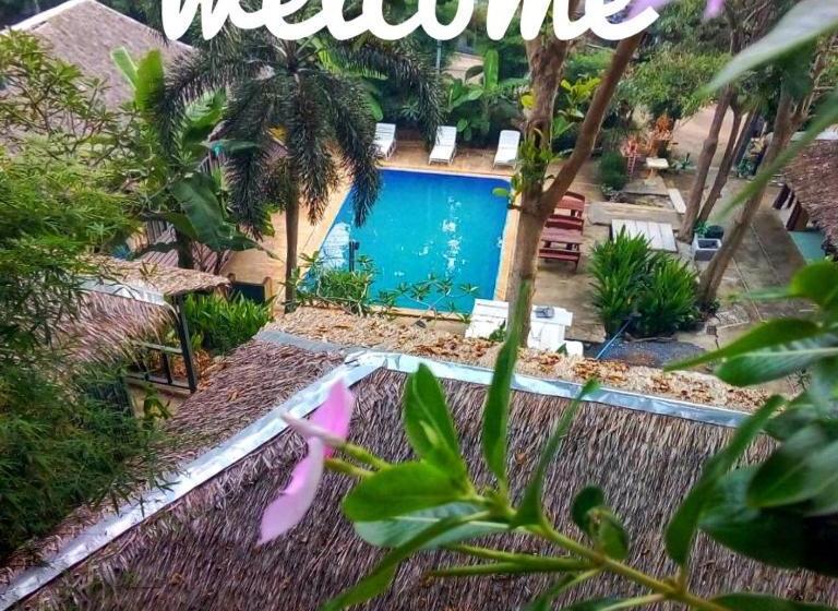 Hotel Phi Phi Sea And Hill