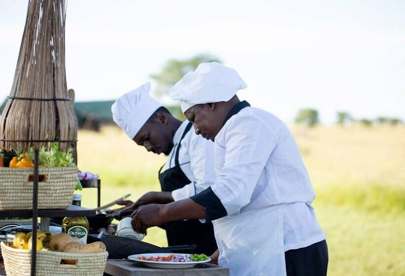 هتل Pumzika Luxury Safari Camp