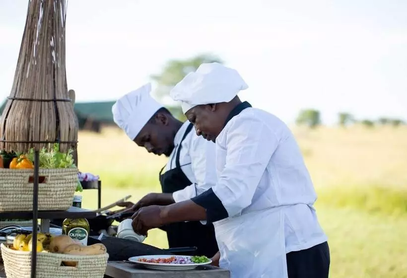 هتل Pumzika Luxury Safari Camp