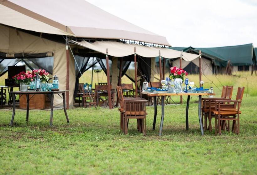 هتل Pumzika Luxury Safari Camp