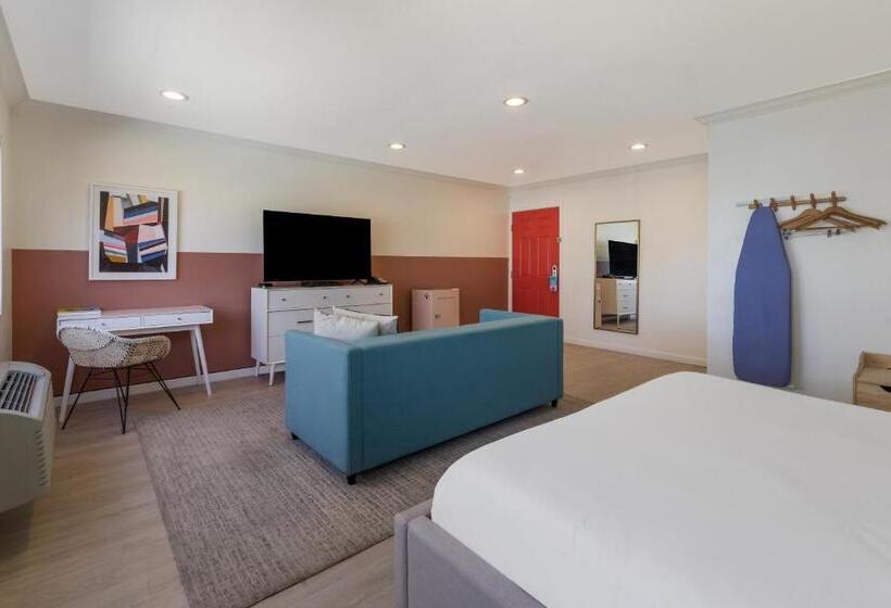 Отель Signature Inn Oakland