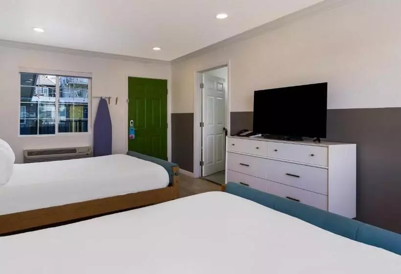 هتل Signature Inn Oakland