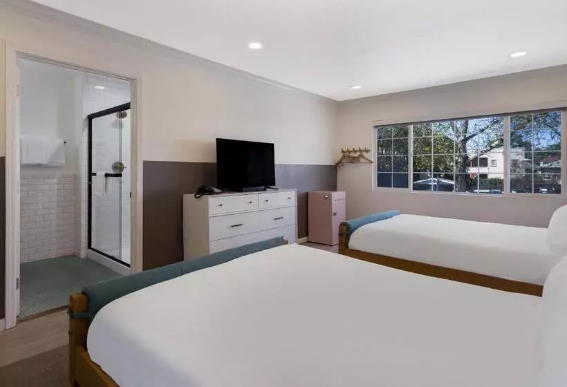 هتل Signature Inn Oakland