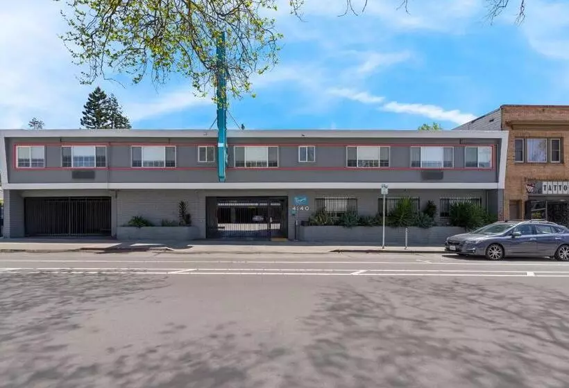 هتل Signature Inn Oakland