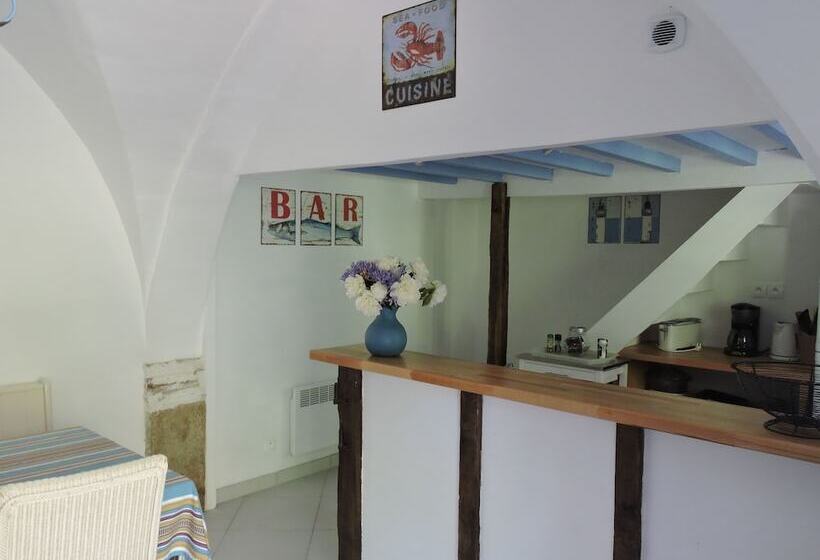 بنسيون Le Castelet