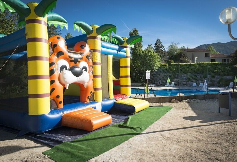 إقامة Village Vacances Léo Lagrange Montbrun