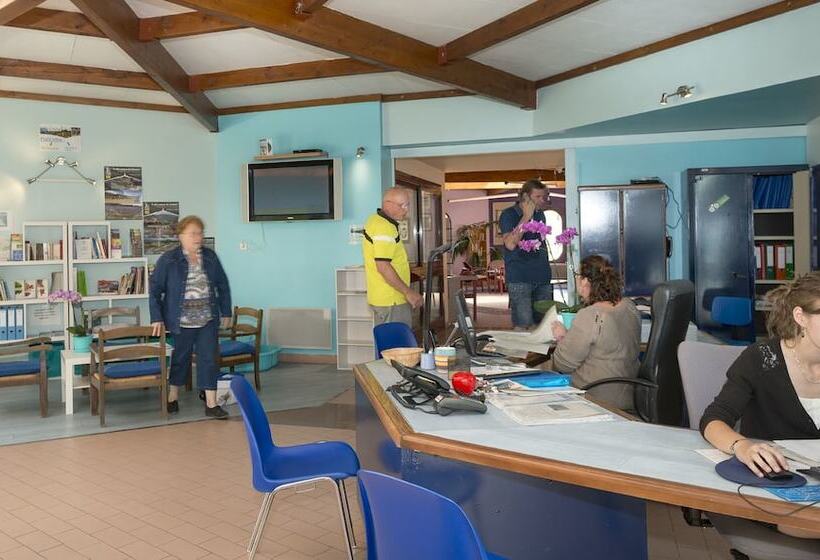 إقامة Village Vacances Léo Lagrange Montbrun