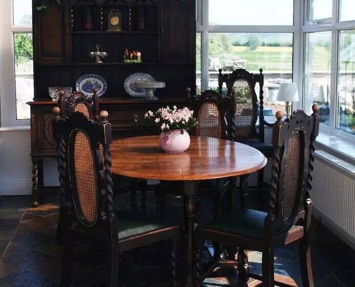 Aamiaismajoitus (B&B) Avon Lodge