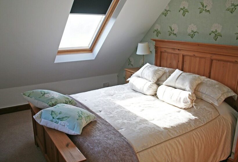 مبيت وإفطار Avon Lodge