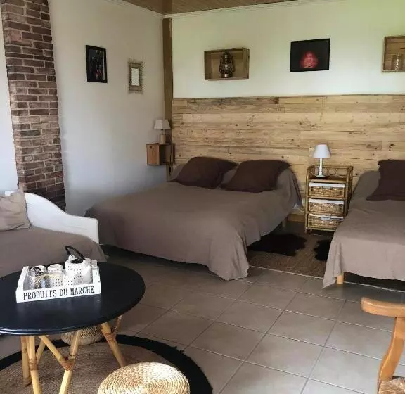 ベッドアンドブレックファースト Chambre D´hôtes La Jonchère