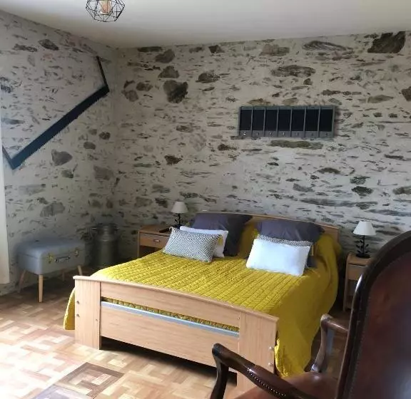 ベッドアンドブレックファースト Chambre D´hôtes La Jonchère