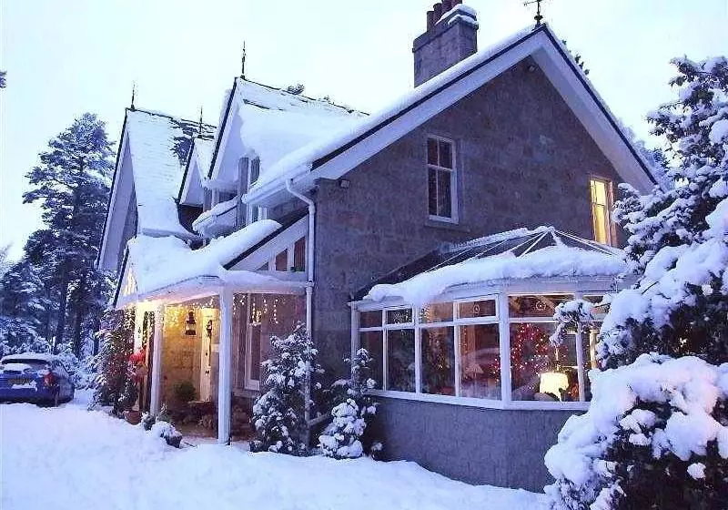 Aamiaismajoitus (B&B) Glendavan House