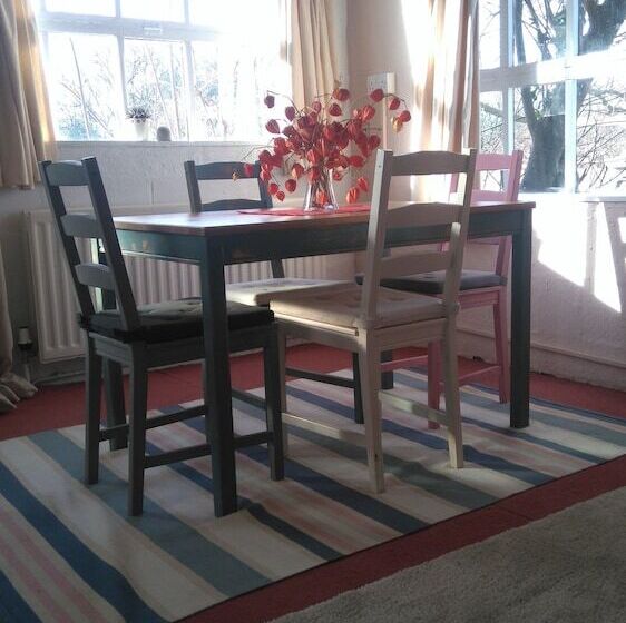 تختخواب و صبحانه Pear Tree Farm