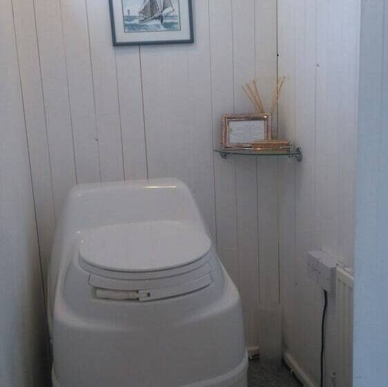 تختخواب و صبحانه Pear Tree Farm