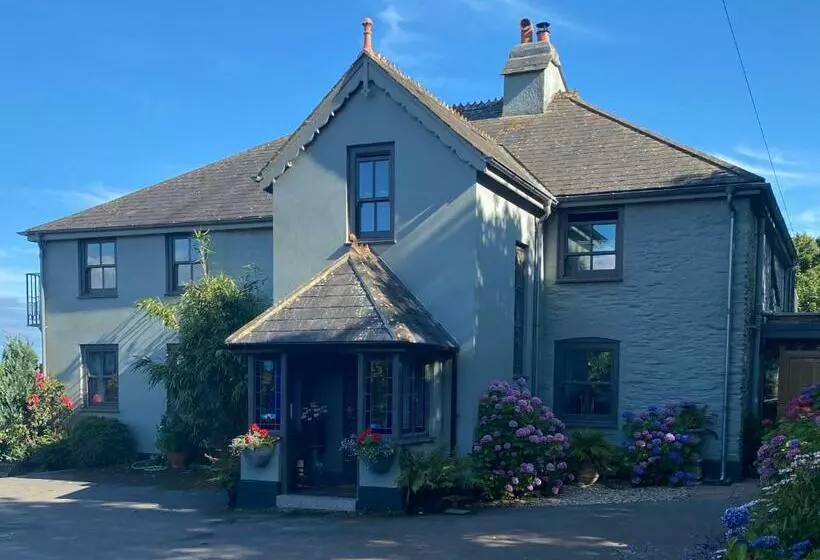 Downton Lodge Country Bed And Breakfast And; Self Catering