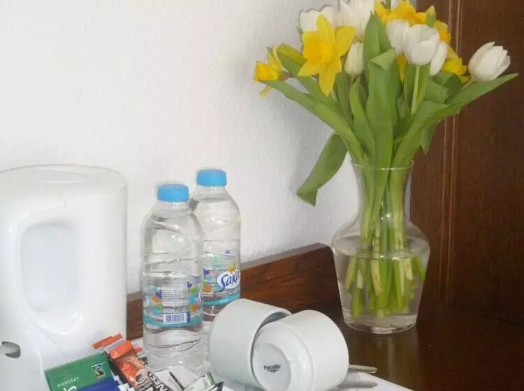 مسافرخانه The Stag