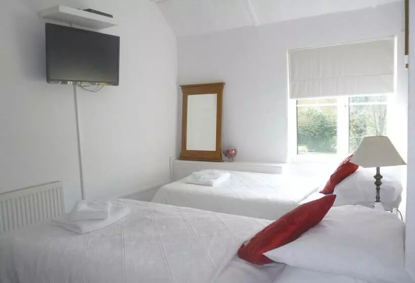 مسافرخانه The Stag