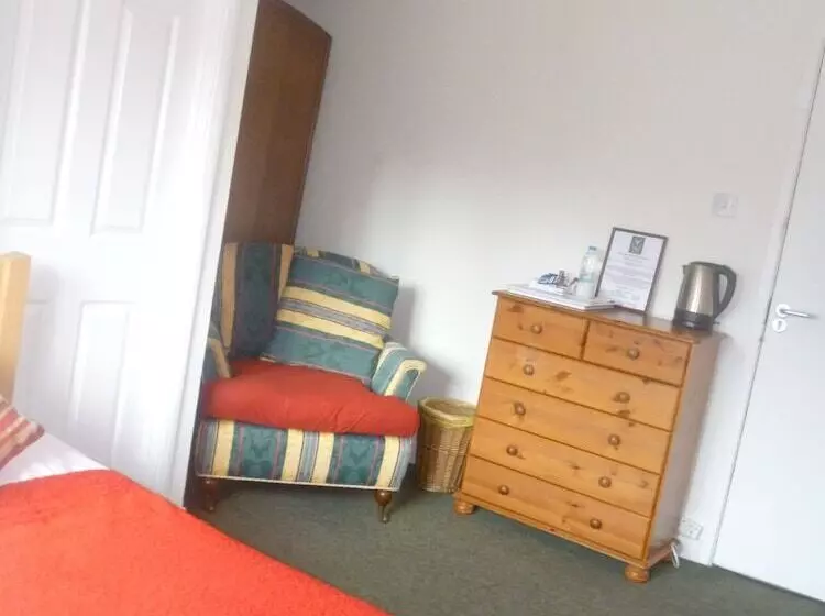 مسافرخانه The Stag