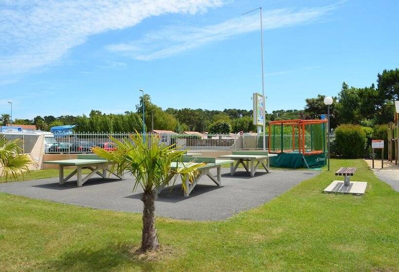 هتل Camping Les Places Dorees