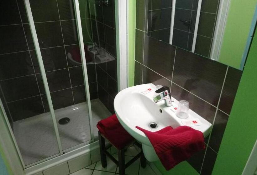 ホテル De La Poste