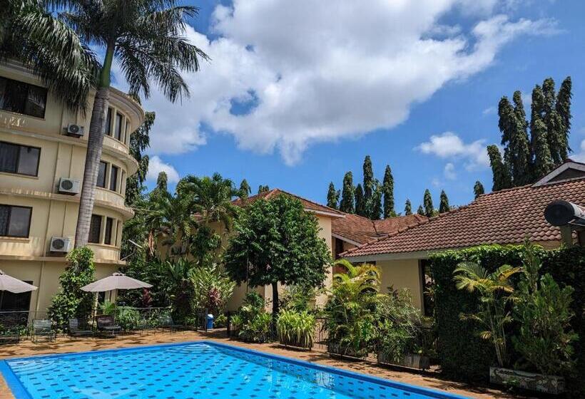 בית מלון כפרי Parkview Inn