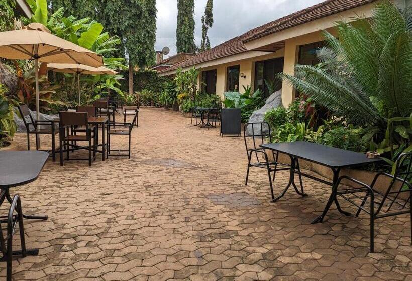 בית מלון כפרי Parkview Inn