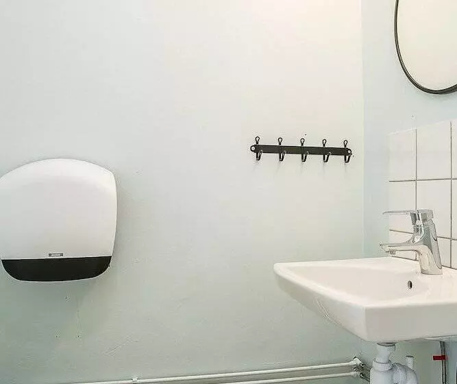 ホテル Uskavigården