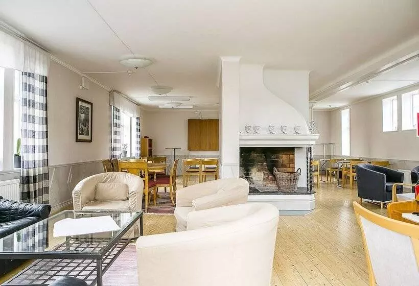 ホテル Uskavigården