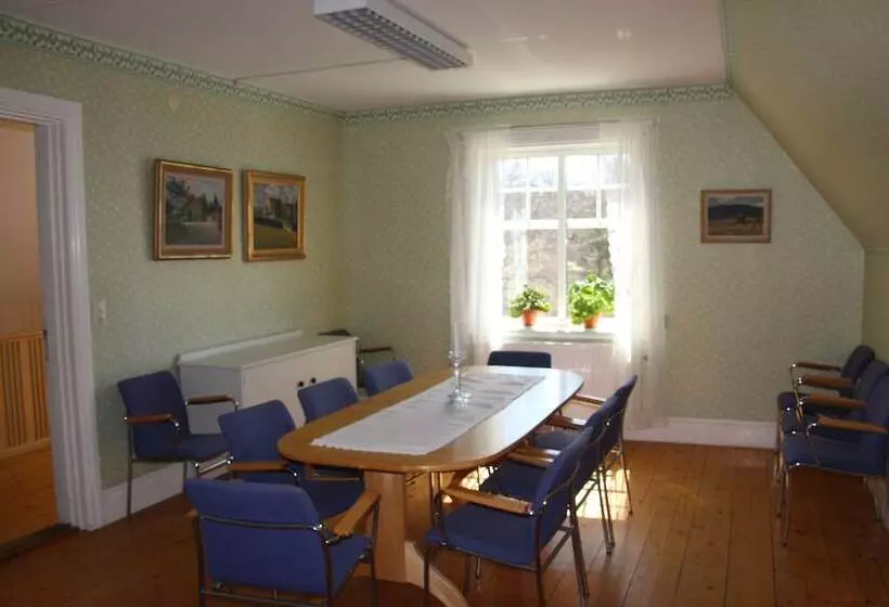 ホテル Uskavigården