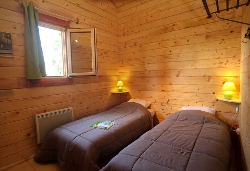 In The Country Side, Near Sarlat, Cottage With Indoor Heated Swimming Pool