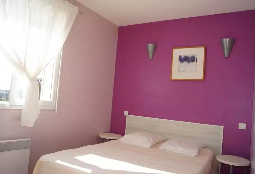 In The Country Side, Near Sarlat, Cottage With Indoor Heated Swimming Pool