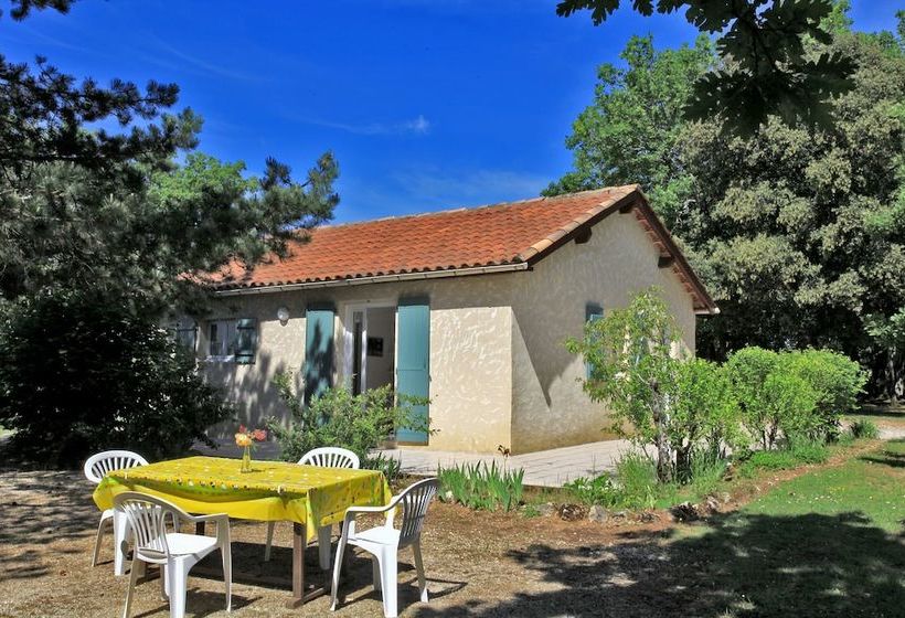 In The Country Side, Near Sarlat, Cottage With Indoor Heated Swimming Pool