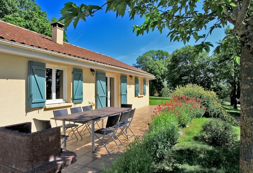 In The Country Side, Near Sarlat, Cottage With Indoor Heated Swimming Pool