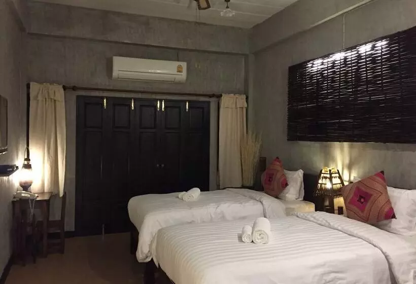 ペンション Baan Khung Thara Ayutthaya