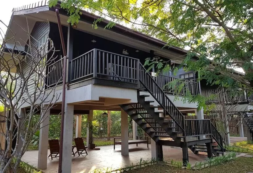 ペンション Baan Khung Thara Ayutthaya