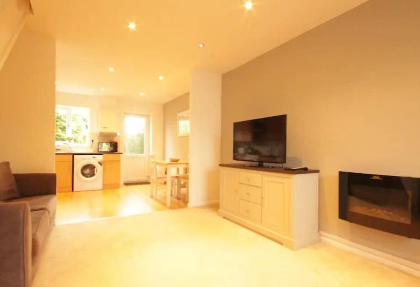 ペンション Fantastic 2 Bed House In Hull. Garden, Sky Tv