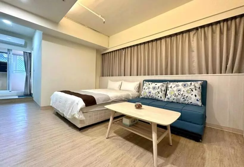 پانسیون Music City Inn