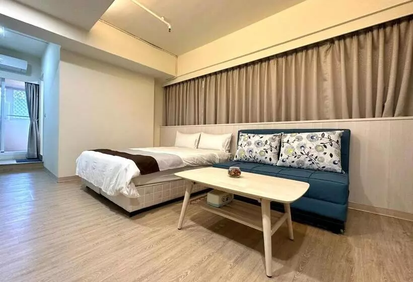 پانسیون Music City Inn