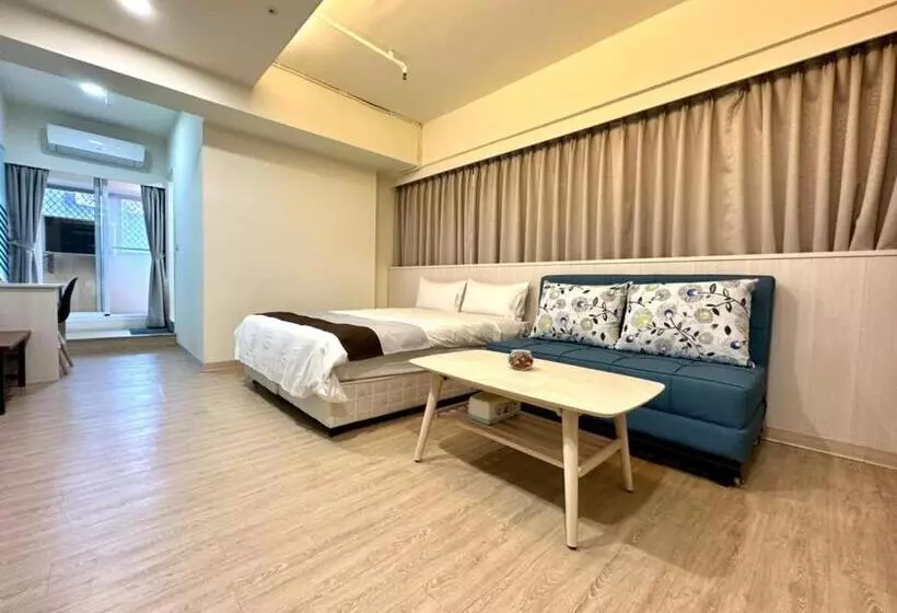 پانسیون Music City Inn