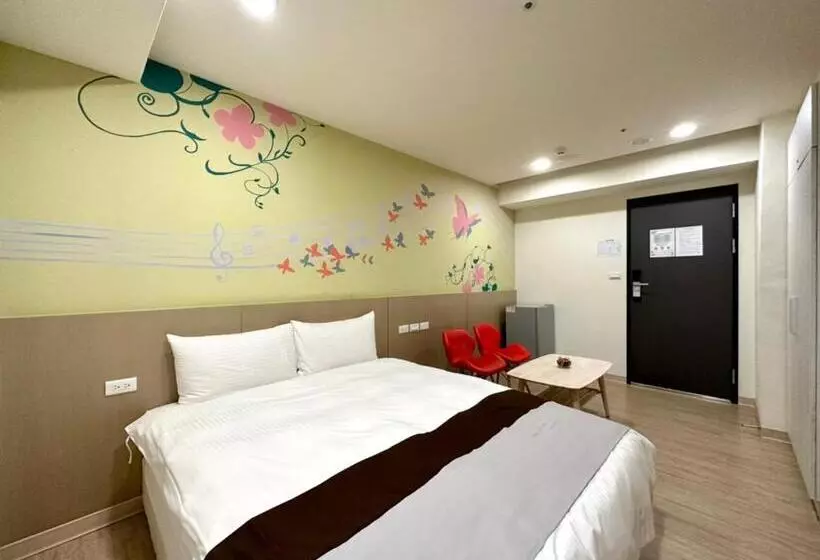 پانسیون Music City Inn