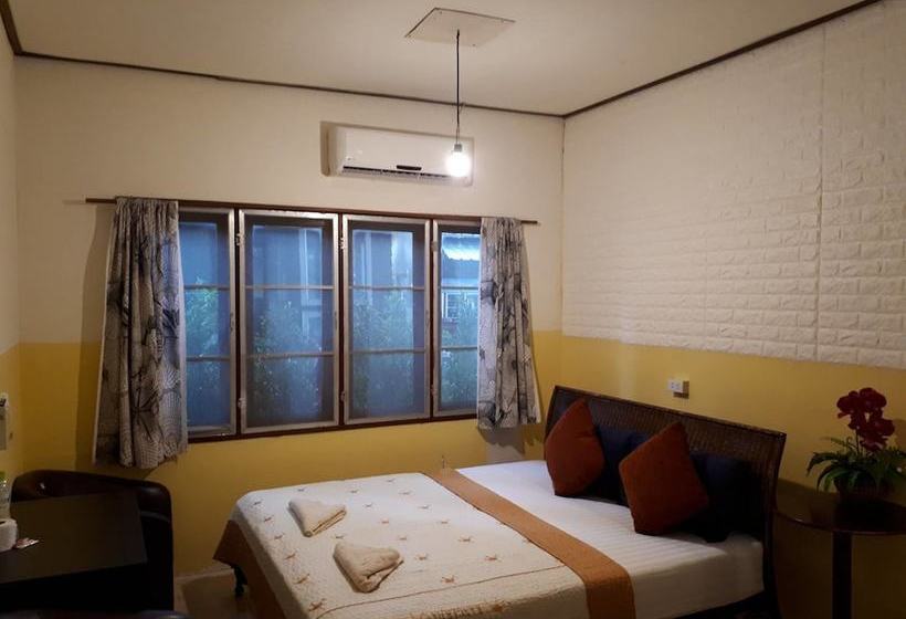 بنسيون The Old Place Guesthouse