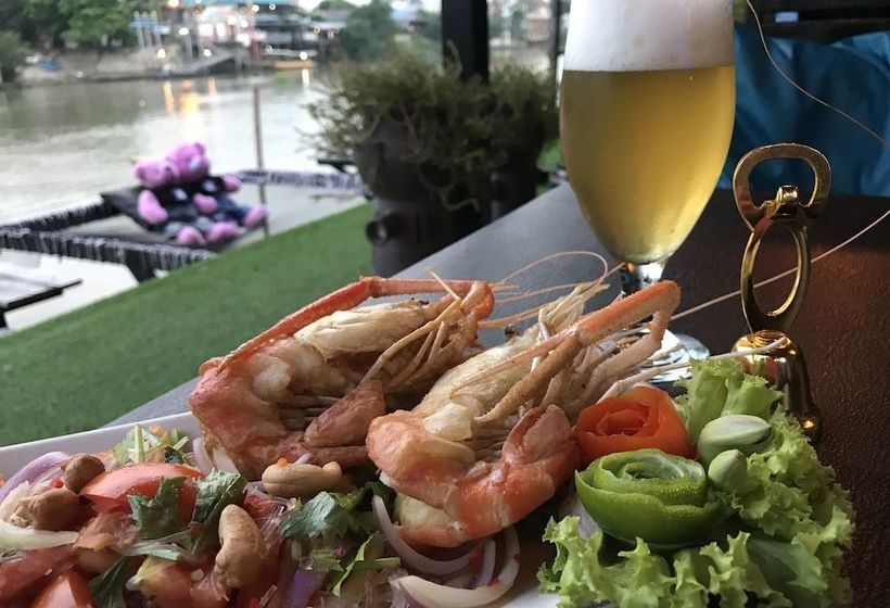 بنسيون The Old Place Guesthouse